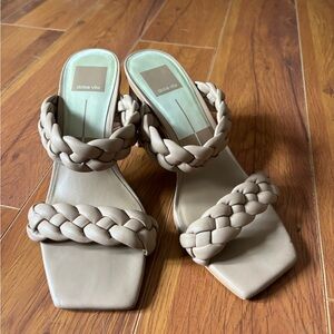 Dolce Vita Beige Block Sandals!!